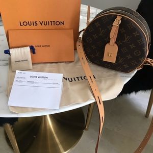Brand new!! Louis Vuitton Boite Chapeau Souple.